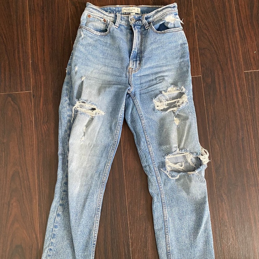 ABERCROMBIE HIGH RISE ANKLE STRAIGHT CURVE LOVE JEANS